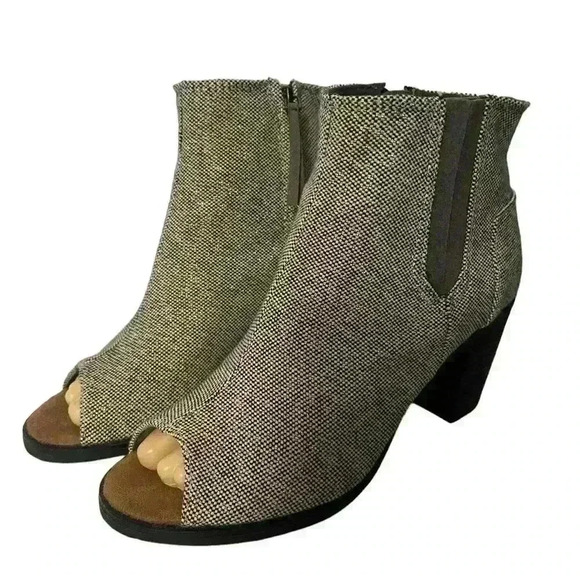 TOMS Majorca Women's Booties Gray And Gold Block Heel Peep Toe Size 7.5 / 38 - Picture 1 of 11